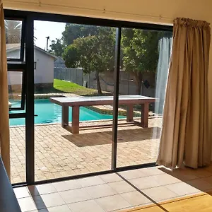 blouberg-beach-retreat.hotels-capetown.com/